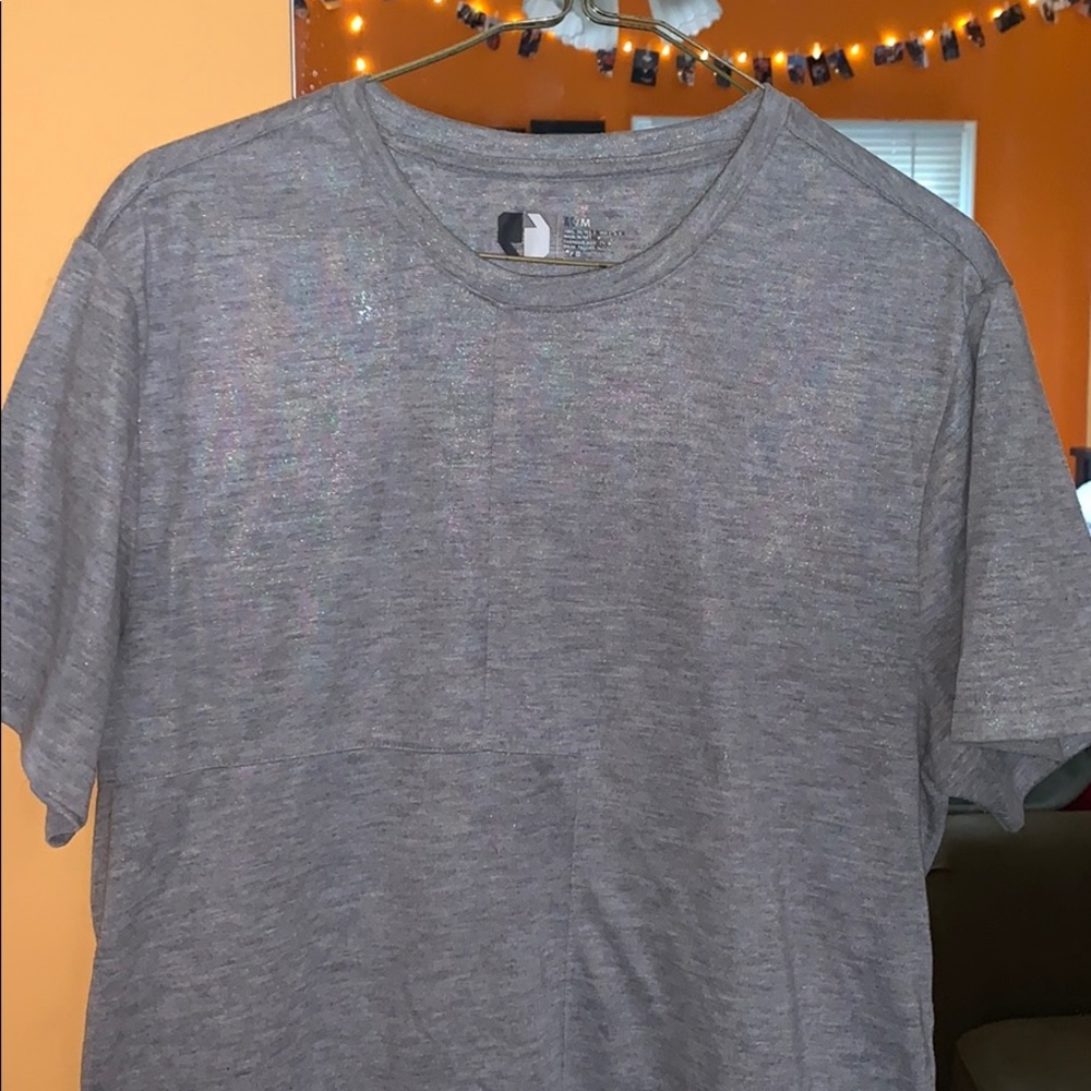 t-shirt - Picture 2 of 4